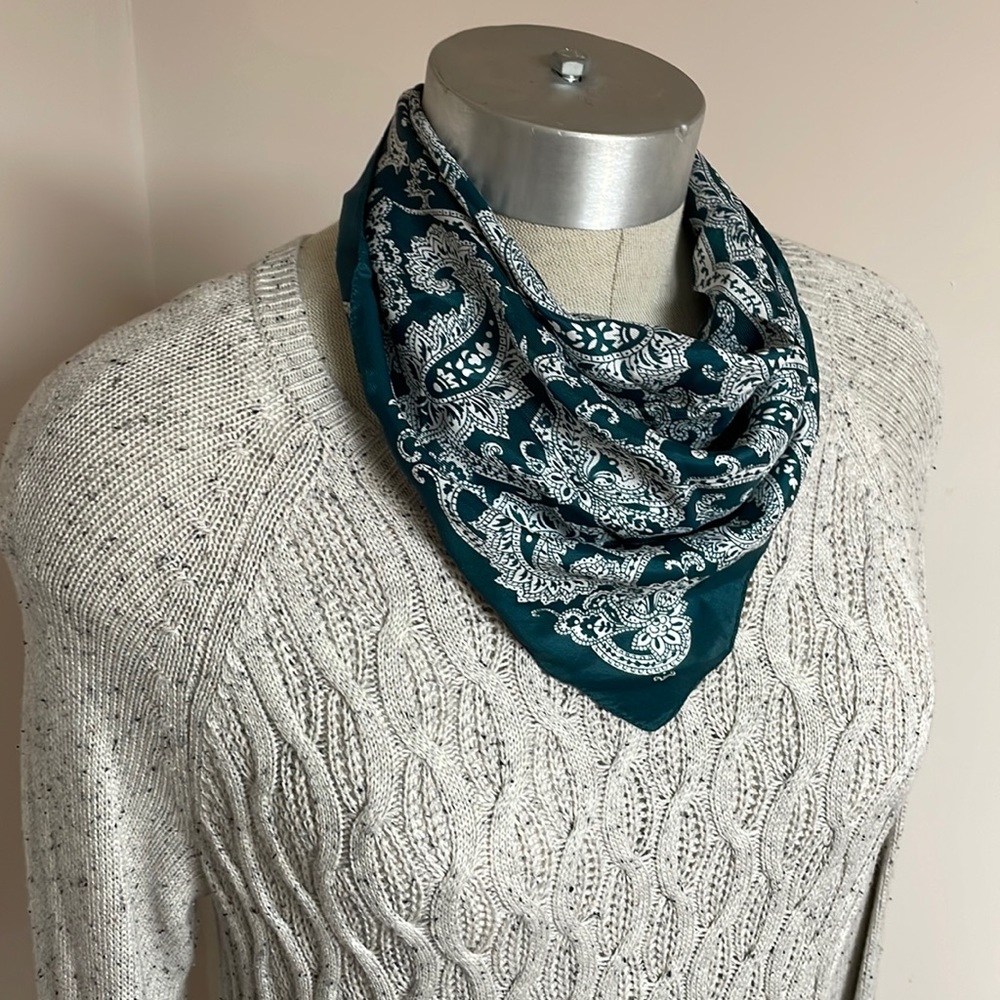 Italian neck scarf